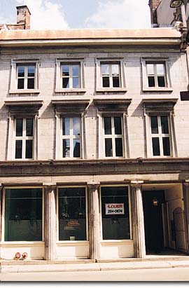 Un &eacute;difice &eacute;l&eacute;gant des ann&eacute;es 1840.